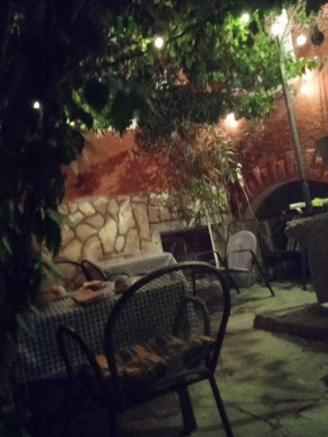 Apartman I Sobe Cule Cres Exterior photo